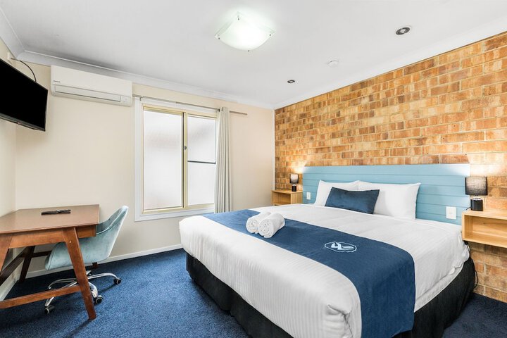 Room 42 of 71