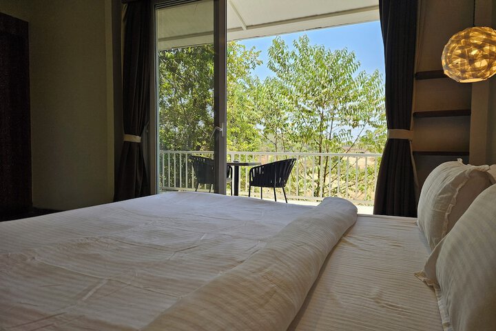 Room 10 of 36