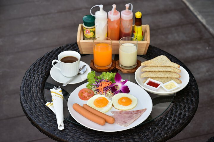 Breakfast/Coffee Service 13 of 13