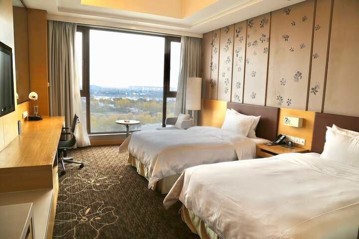 Room 40 of 89