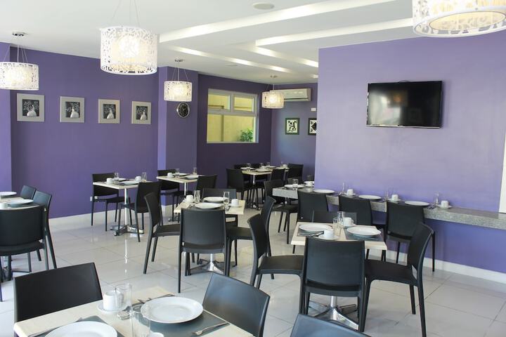 Dining 74 of 91