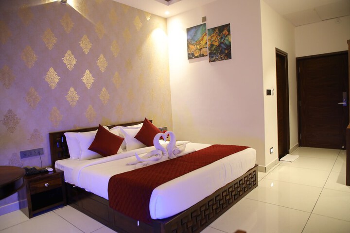 Room 10 of 21