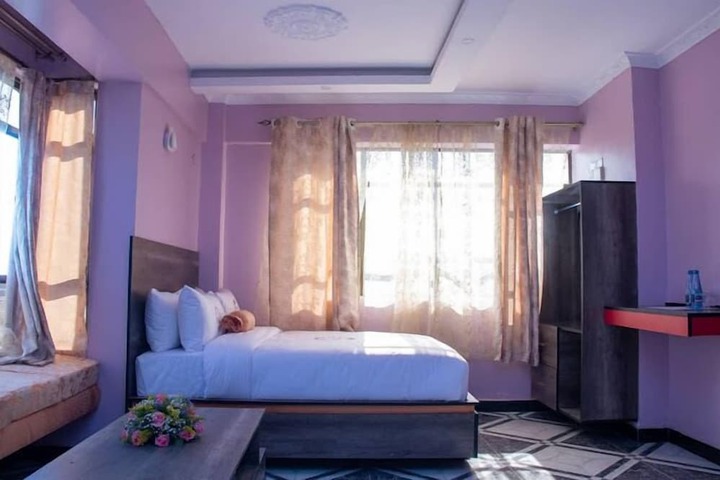 Room 12 of 41