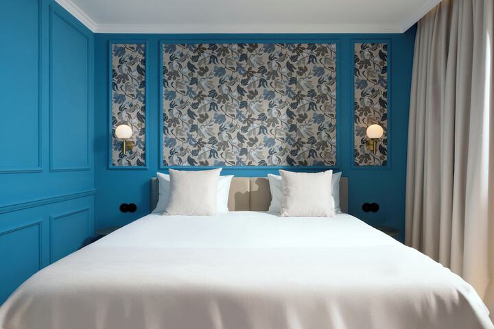 Room 12 of 51