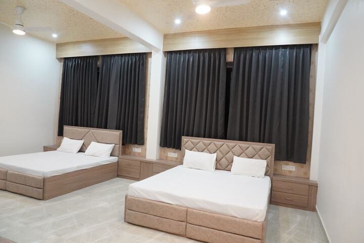 Room 29 of 60