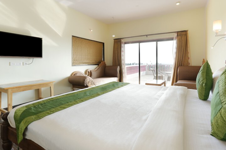 Room 11 of 26