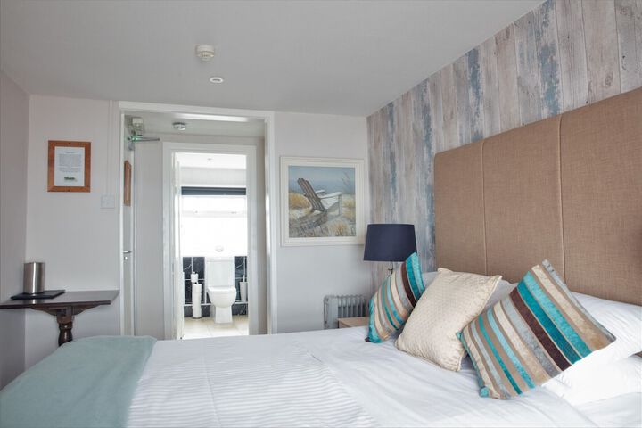 Room 2 of 26