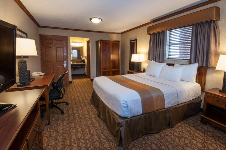 Room 4 of 43