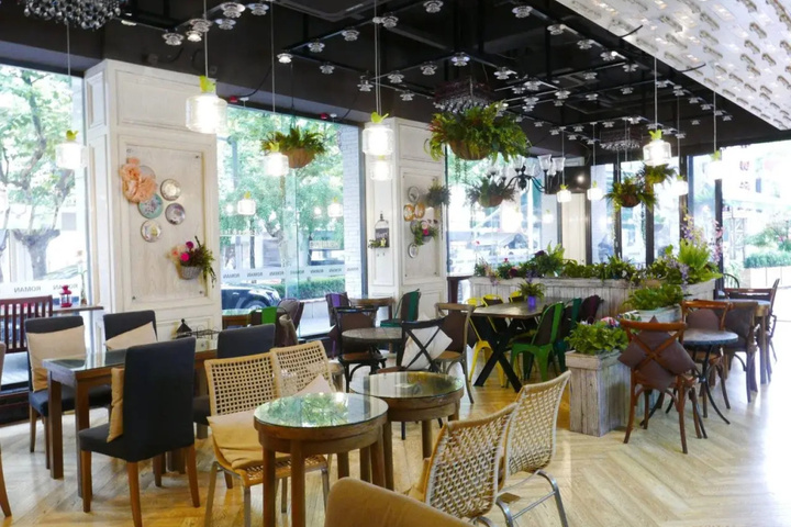 restaurant