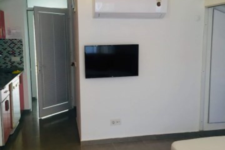 Room 26 of 85