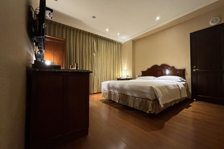 Room 31 of 216