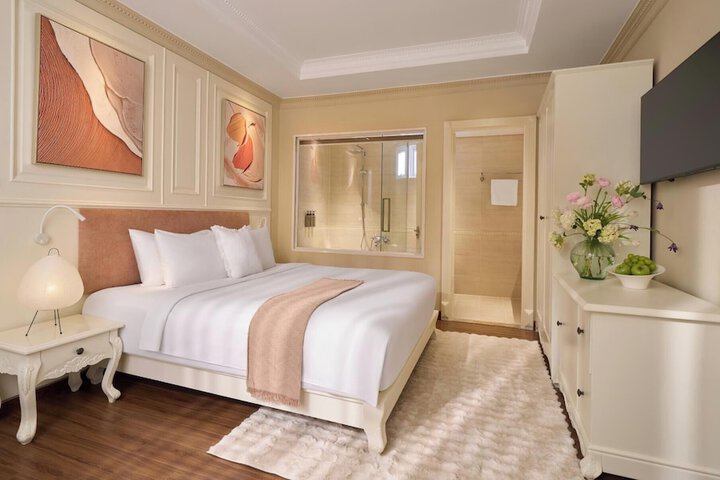 Room 11 of 50