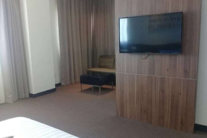Room 9 of 31