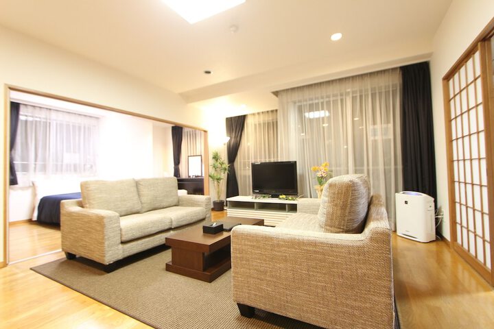 Room 21 of 32