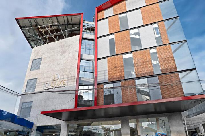 D-Luxe Hotel