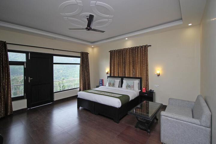 Room 2 of 9