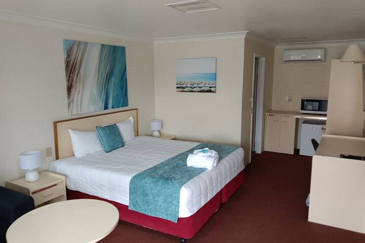 Room 8 of 29