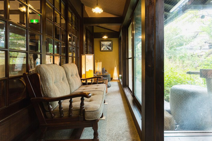 Guest Lobby