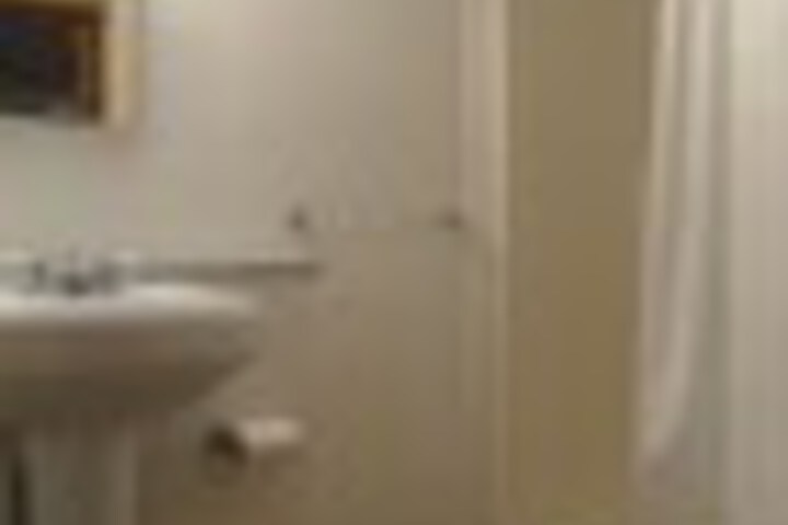 Room 260 of 345