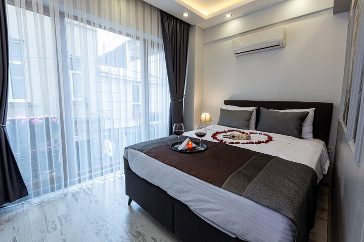 Room 14 of 66