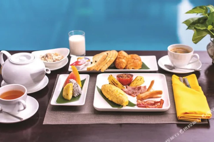 Breakfast/Coffee Service 20 of 27