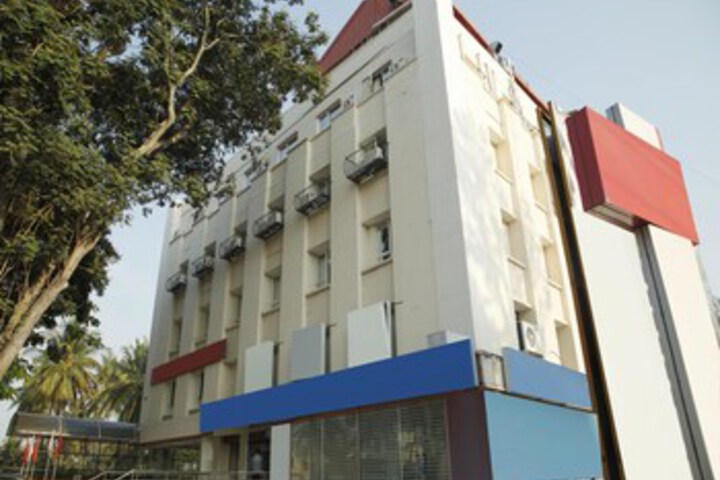 OYO 13101 Hotel Casa Merdian