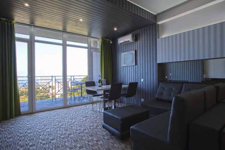 Room 19 of 49