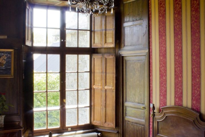Room 4 of 48