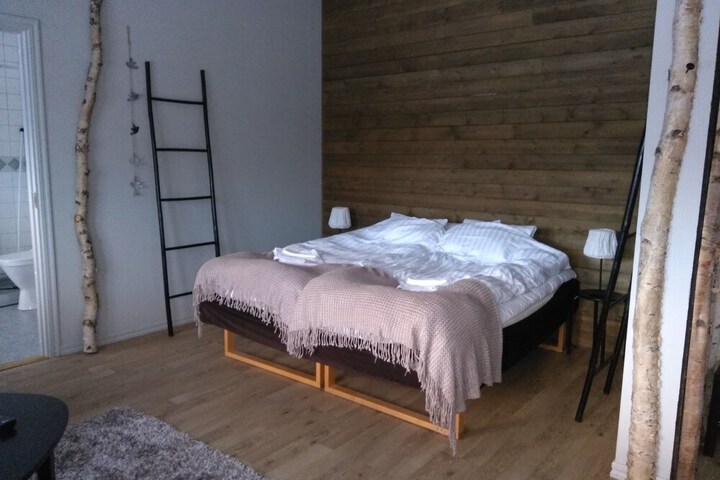 Room 7 of 36