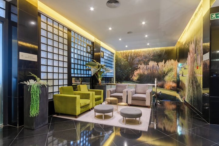 Guest Lobby