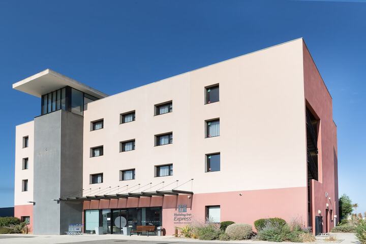 Hotel Entry
