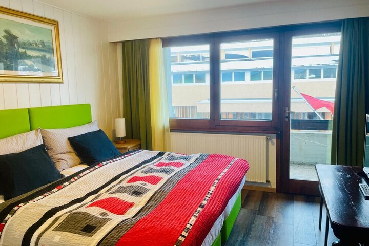Room 2 of 22