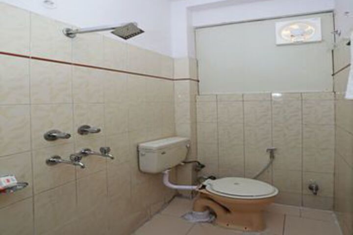 Room 3 of 26