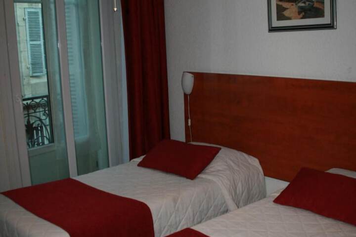 Room 13 of 53