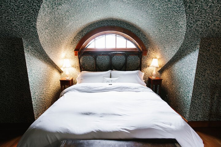 Room 10 of 46