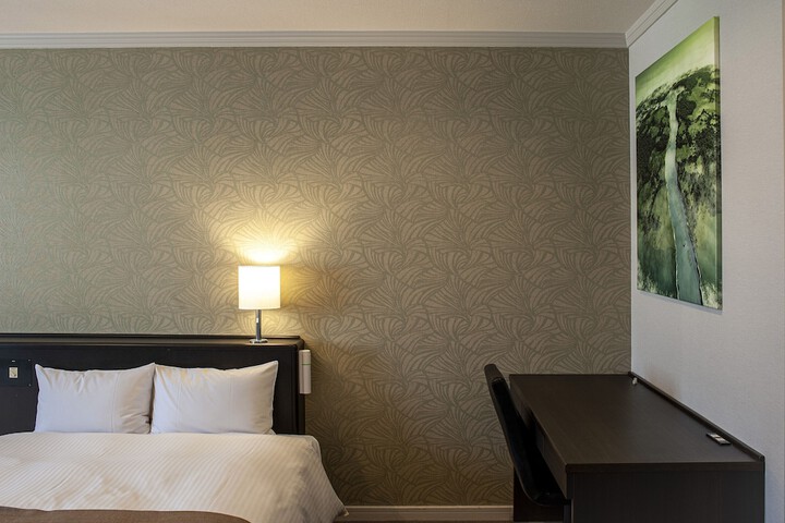 Room 6 of 31