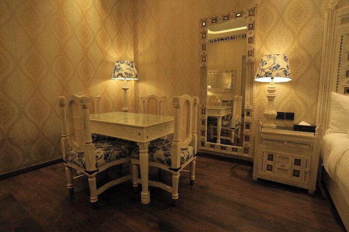 Room 18 of 26