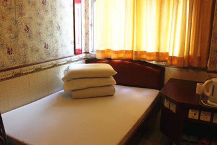 Room 14 of 44