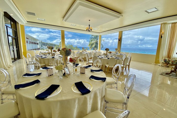 Ballroom/Hall 88 of 111