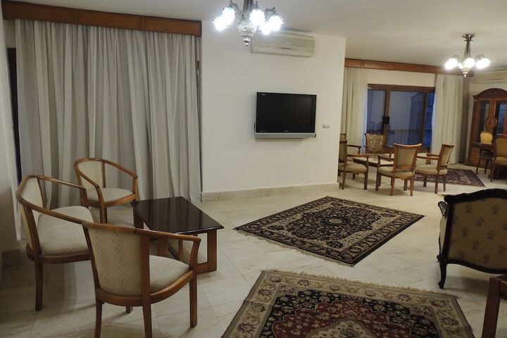 Room 15 of 34