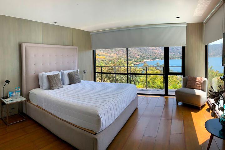 Room 6 of 47