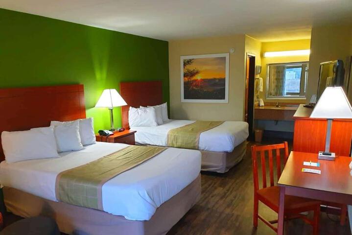 2 Double Beds (3 of 9)