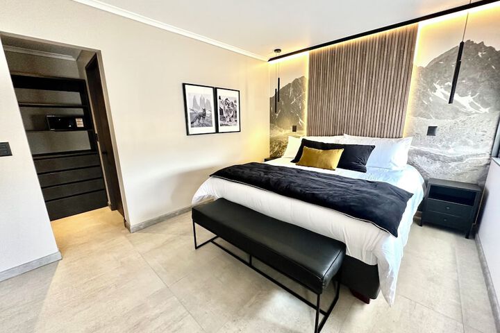 Room 5 of 39