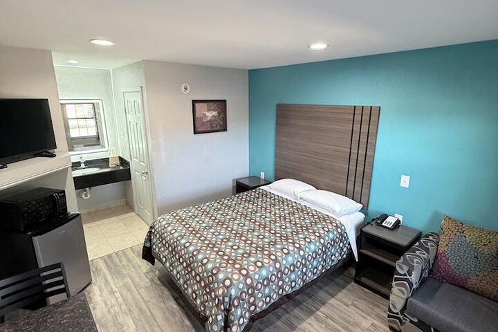 Room 3 of 22