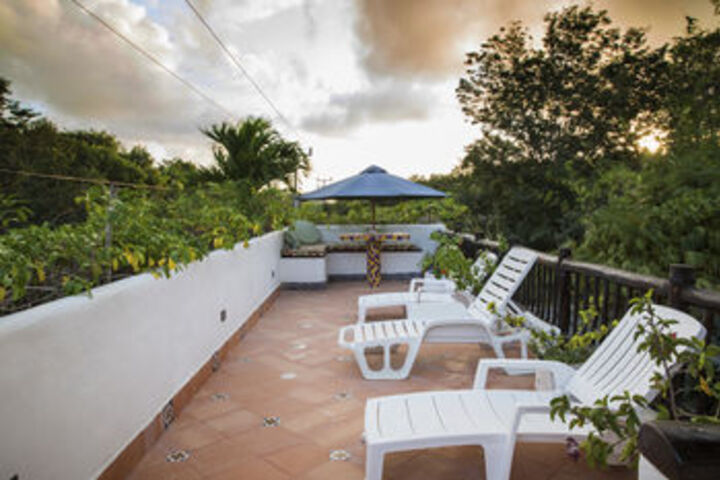 Sundeck 105 of 110