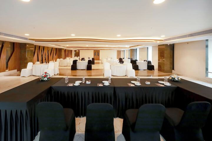 Ballroom/Hall 36 of 42