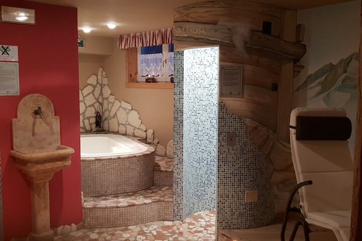 Spa 26 of 51