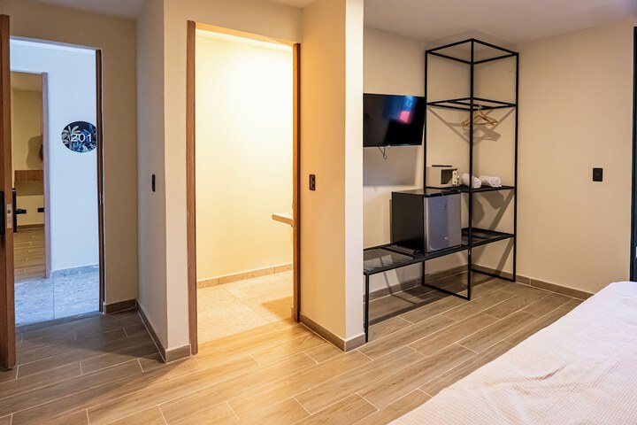 Room 16 of 54
