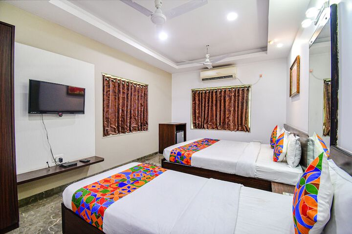 Room 16 of 33