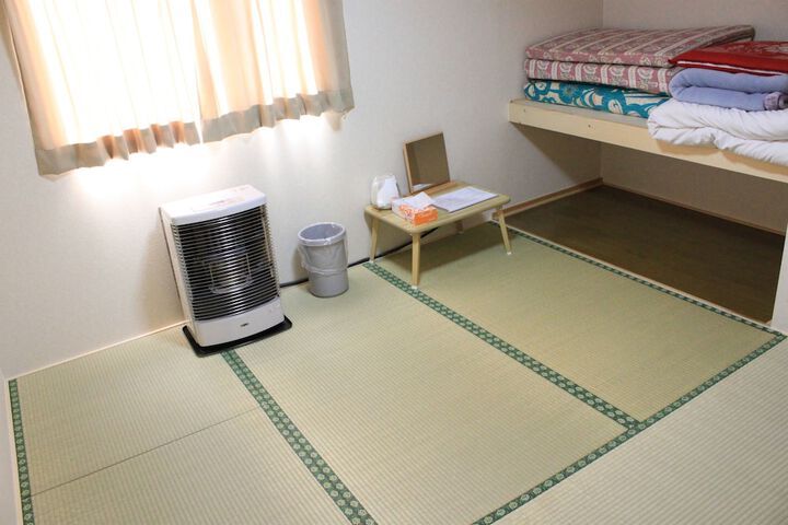 Room 4 of 39